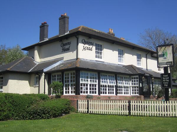 Queen's Head, Fisher's Pond in May 2013