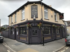 Wellington Arms