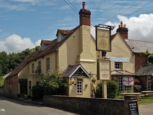 Compasses Inn, Damerham