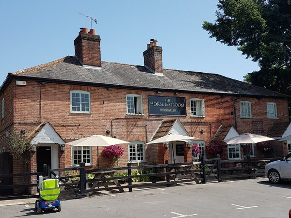 Horse & Groom, Woodgreen